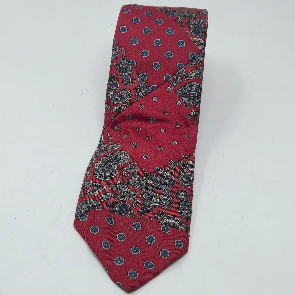 Robert Talbott Best of Class Red Paisley Floral Silk Tie Hand Sewn Made in USA